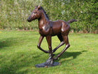 Bronzen beeld Lopend veulen 108x35x113cm 40kg