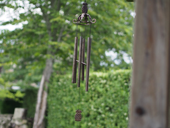 Bronzen beeld Windgong 70 cm. met ananas 60x17x17cm