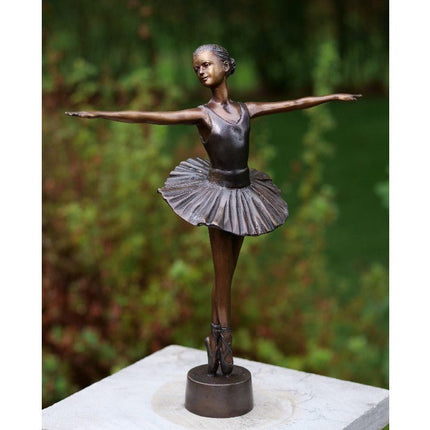 Bronzen beeld Ballerina 32x9x29cm - Doika - Bronzen beeld - Doika - 5410807022993 - AN2299BR-B