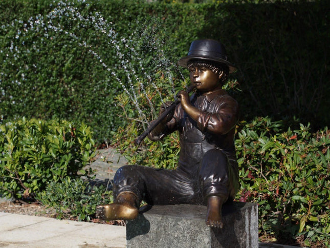 Bronzen beeld Jongen met blokfluit 70x64x68cm 25kg - Doika - Bronzen beeld - Doika - 5410807610671 - PB61067