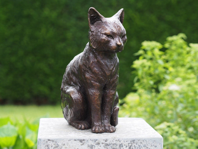 Bronzen beeld Kat 27x12x19cm - Doika - Bronzen beeld - Doika - 5410807014028 - BS1402B