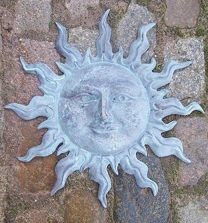 Bronzen beeld Kleine groene zon 45x3x45cm - Doika - Bronzen beeld - Doika - 5410807005675 - HW0567BR-V