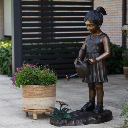 Bronzen beeld Meisje met gieter 95x33x65cm - Doika - Bronzen beeld - Doika - 5410807014790 - B1479