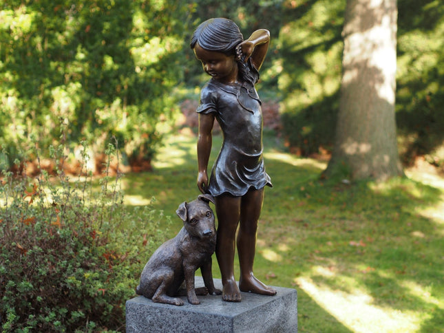 Bronzen beeld Meisje met hond 88x30x37cm 18kg - Doika - Bronzen beeld - Doika - 5410807014387 - B1438