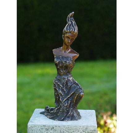 Bronzen beeld Moderne vrouw 40x18x15cm - Doika - Bronzen beeld - Doika - 5410807018132 - AN1813BR-DB