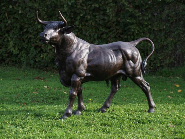 Bronzen beeld Stier 160x65x190cm 115kg - Doika - Bronzen beeld - Doika - 5410807610640 - PB61064