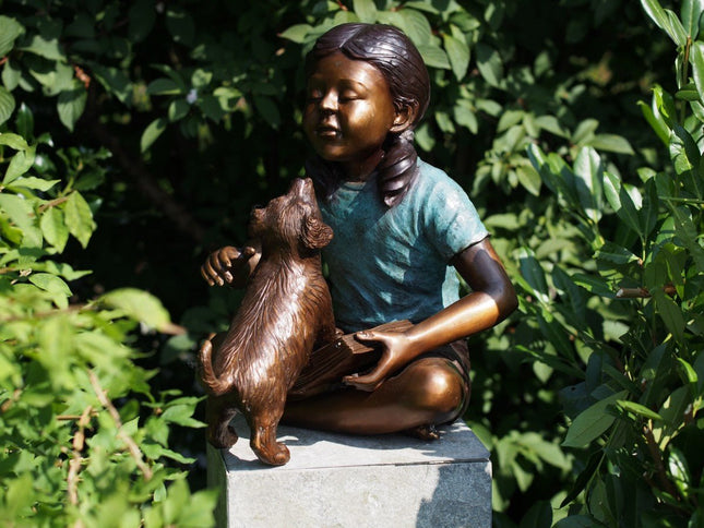 Bronzen beeld Zittend Meisje met Hond 48x48x37cm - Doika - Bronzen beeld - Doika - 5410807946725 - B94672